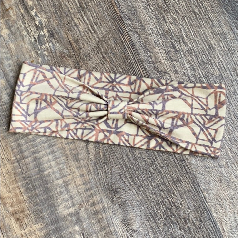 Pistil headband